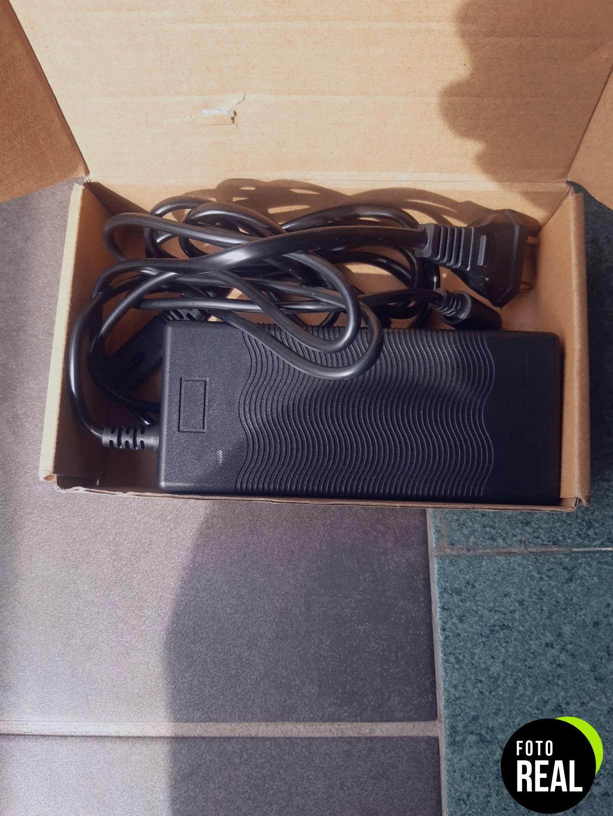 cargador-bateria-xiaomi-patinete-42v-smallrun-foto-3