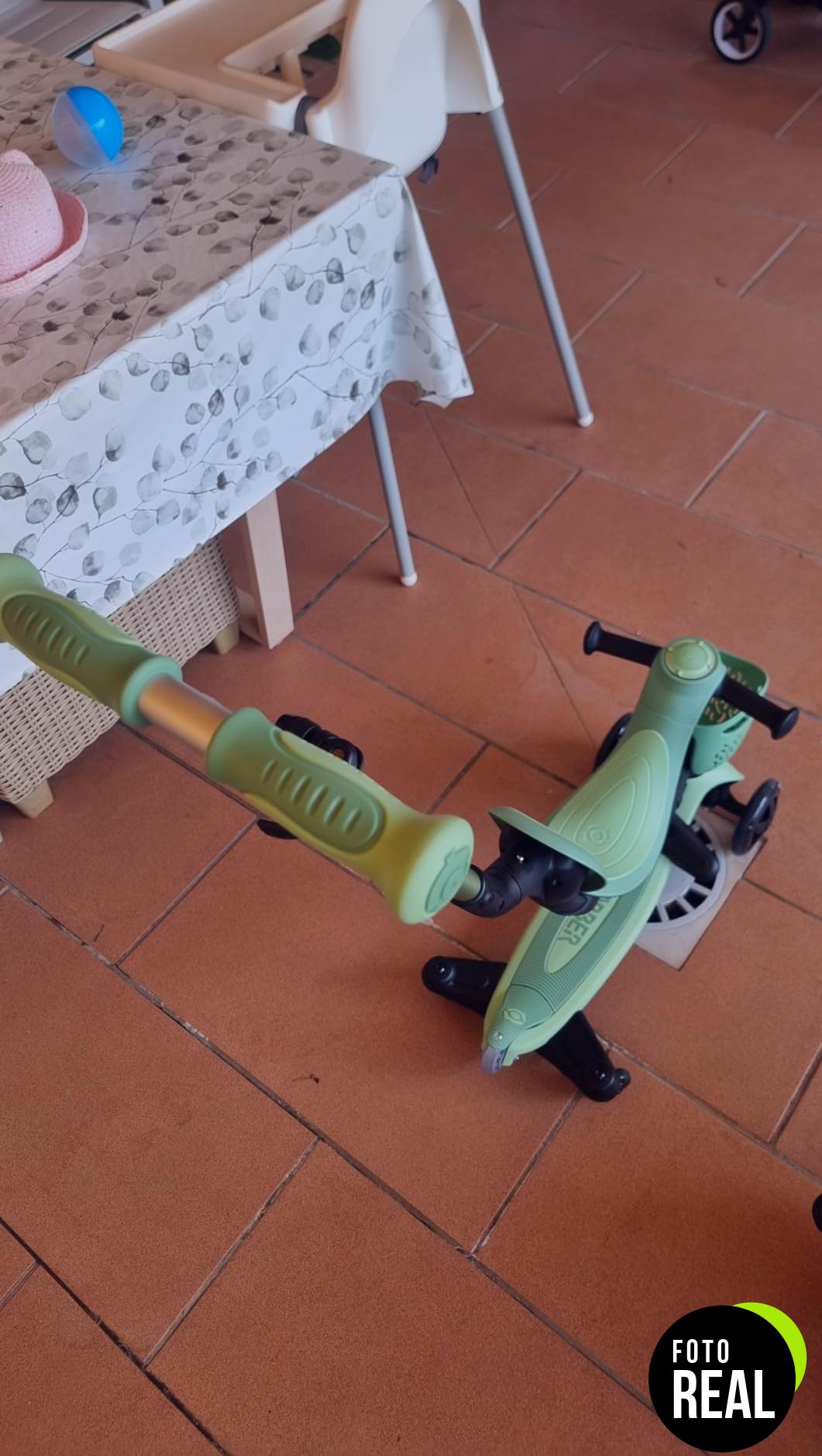 globber-patinete-baby-360-lights-foto-1