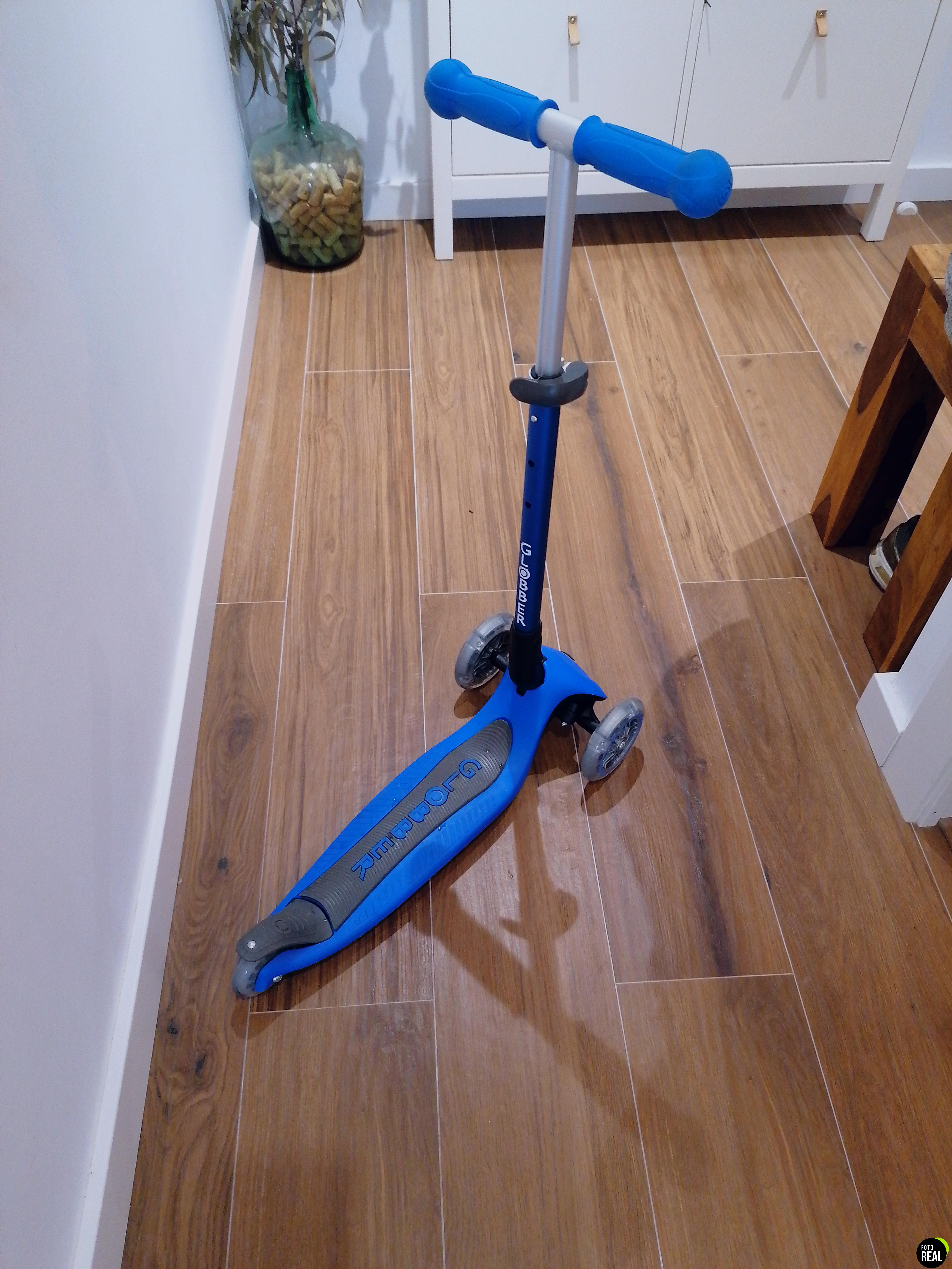 globber-primo-patinete-azul-marino-foto-2