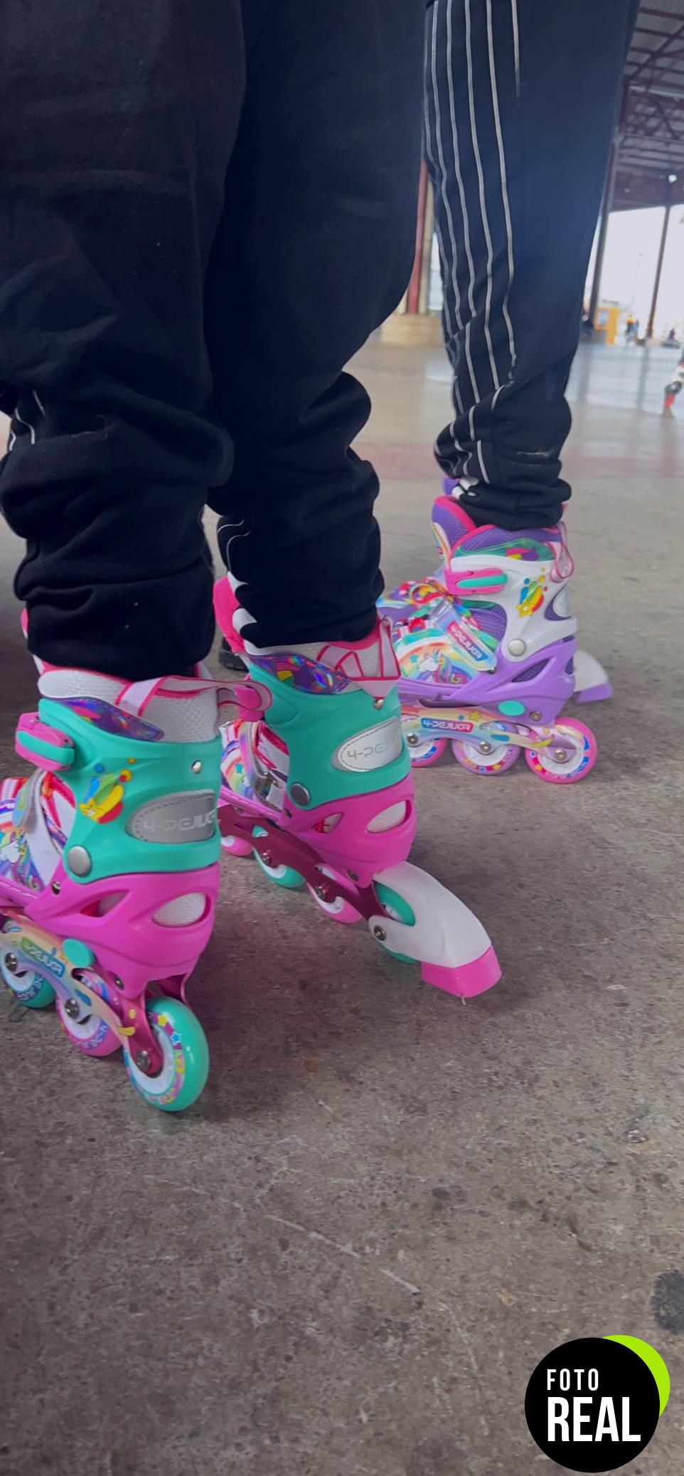 patines-unicornio-ninas-4-ruedas-luminosos-foto-3